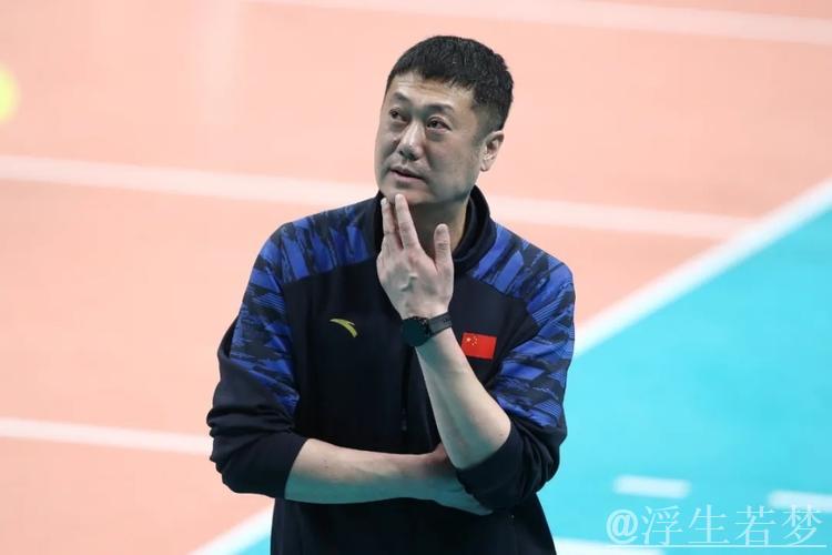 中国女排主帅赵勇：球队每战皆进步